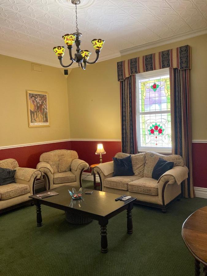 Avon Terrace Guest House 约克 外观 照片